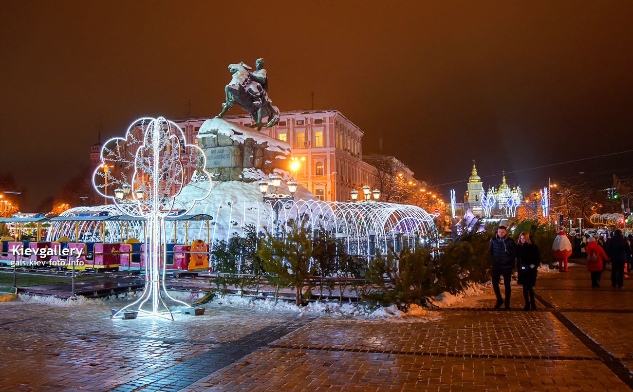 Главная ёлка Киева 2019 на Софийской площади